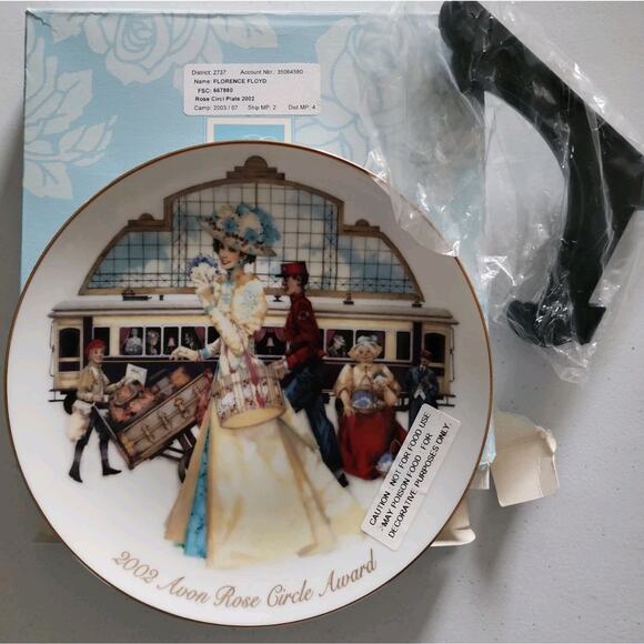Avon 2002 Rose Circle Award 4th in Series 22K Gold Trim Porcelain Plate LIMITED - Picture 2 of 3